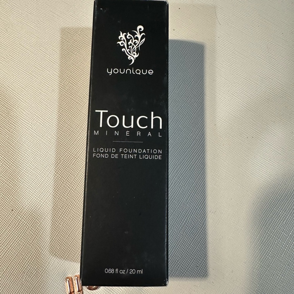 SOLD Younique Touch Mineral Liquid Foundation Taffeta NIB